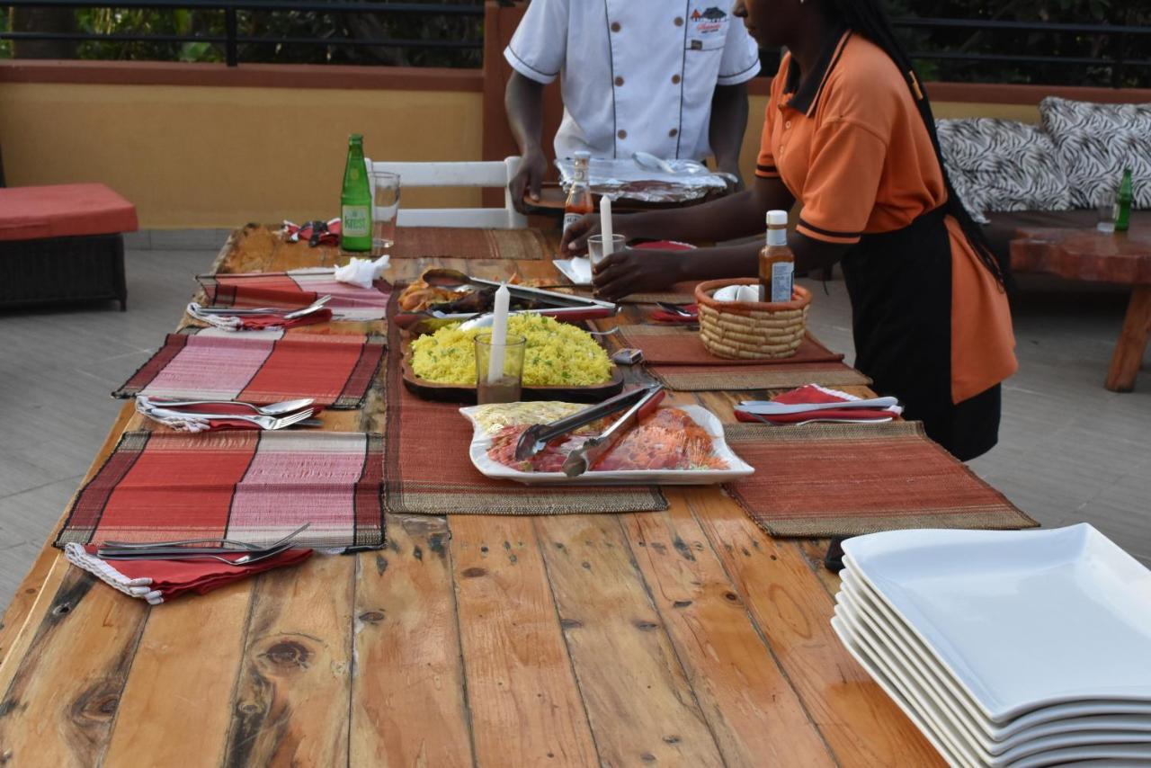 Secrets Guest House Entebbe Extérieur photo