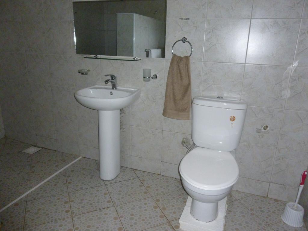 Secrets Guest House Entebbe Chambre photo