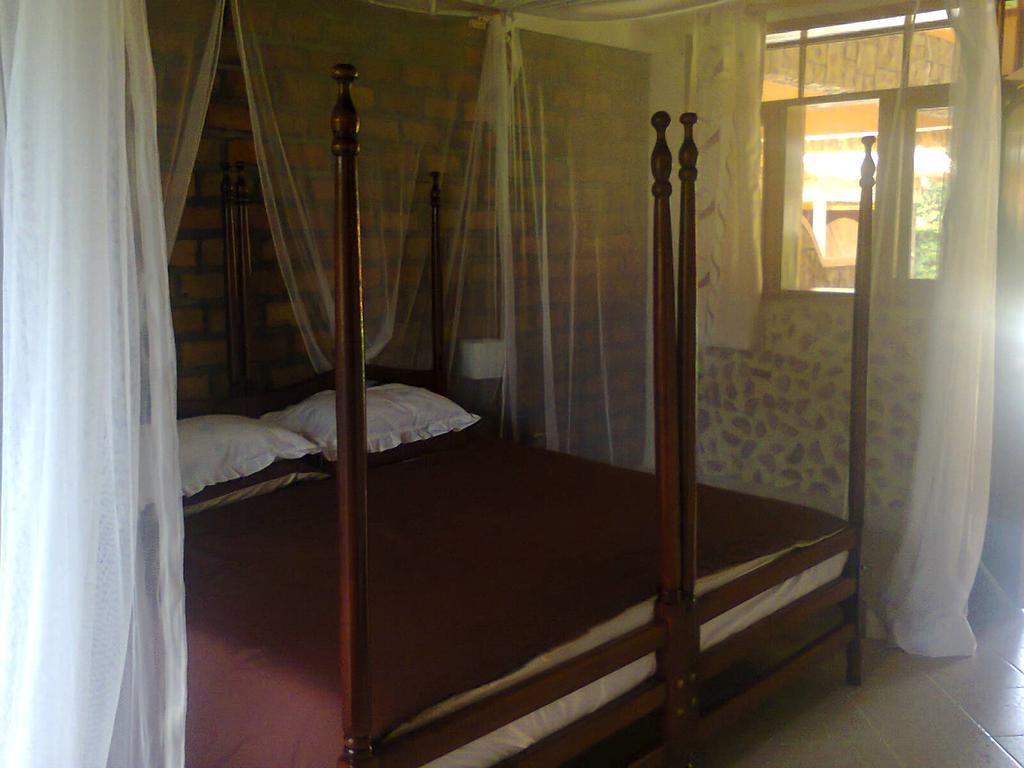 Secrets Guest House Entebbe Chambre photo